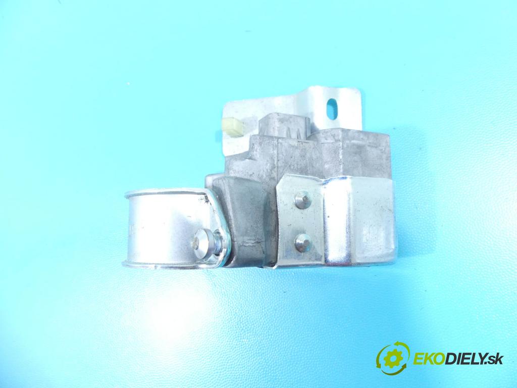 Hyundai Ix35 2.0 16v 163 HP manual 120 kW 1998 cm3 5- Blokáda: řízení: 81900-2P710 (Ostatné)