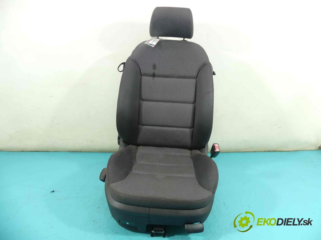 Audi A3 8L 1996-2003 1.9 tdi 90 HP manual 66 kW 1896 cm3 3- Sedačka pravý  (Sedačky, sedadlá)