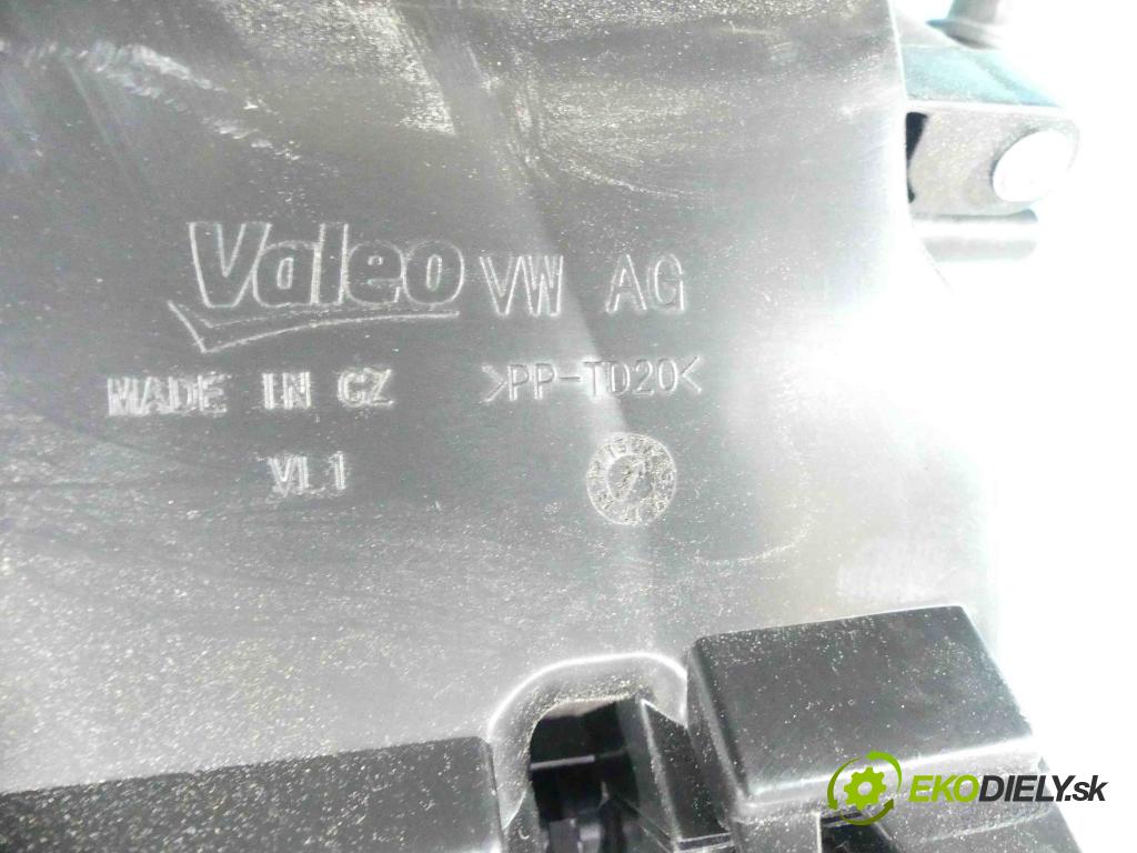 Vw Passat B8 2014 - 2.0 tdi 239KM automatic 176 kW 1968 cm3 5- radiátor  (Radiátory topení)