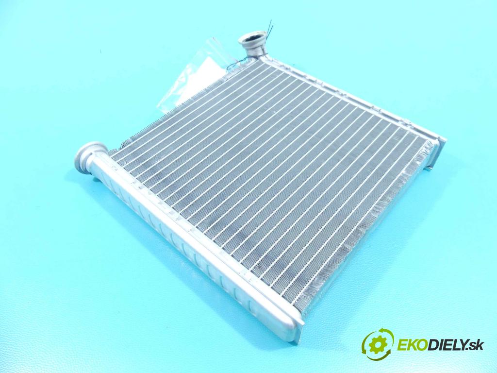 Vw Passat B8 2014 - 2.0 tdi 239KM automatic 176 kW 1968 cm3 5- radiátor 5Q0819031 (Radiátory topení)