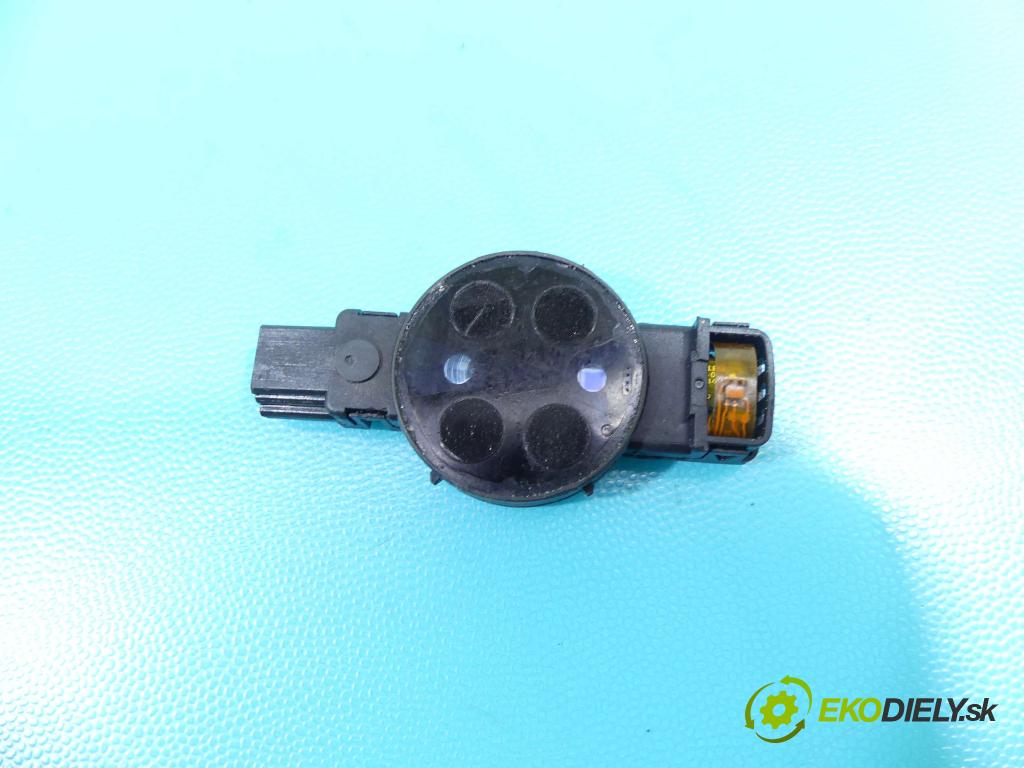 Vw Passat B8 2014 - 2.0 tdi 239KM automatic 176 kW 1968 cm3 5- snímač déšť: 5Q0955547A (Snímače dažďa)