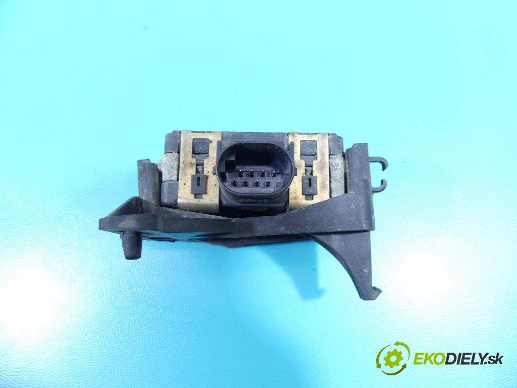 Vw Passat B8 2014 - 2.0 tdi 239KM automatic 176 kW 1968 cm3 5- řídící jednotka 3Q0907590