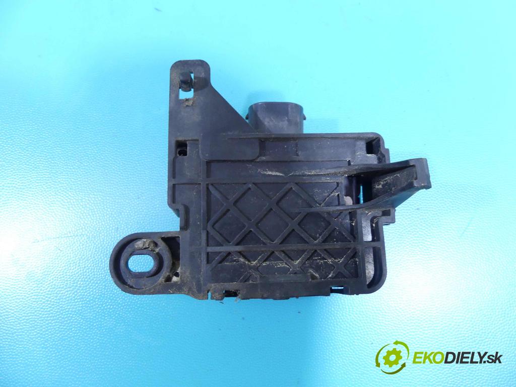 Vw Passat B8 2014 - 2.0 tdi 239KM automatic 176 kW 1968 cm3 5- řídící jednotka 3Q0907590