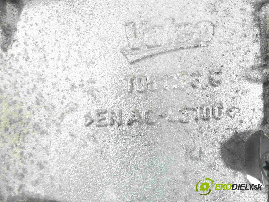 Vw Passat B8 2014 - 2.0 tdi 239KM automatic 176 kW 1968 cm3 5- zvod nasávací 03N129766C (Sacie potrubia)