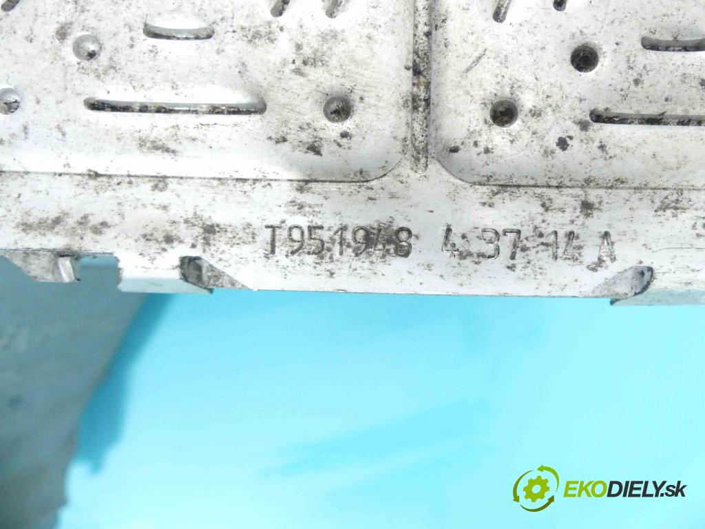 Vw Passat B8 2014 - 2.0 tdi 239KM automatic 176 kW 1968 cm3 5- zvod nasávací 03N129766C (Sacie potrubia)