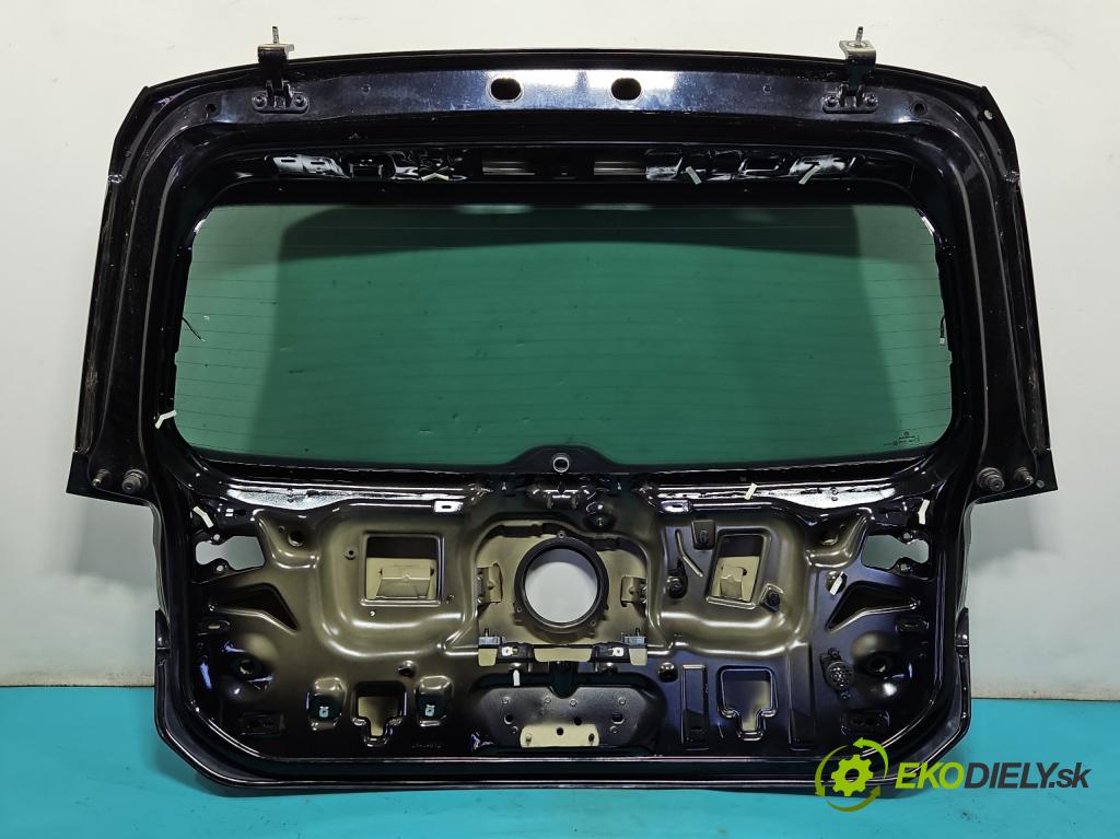 Vw Passat B8 2014 - 2.0 tdi 239KM automatic 176 kW 1968 cm3 5- zadní kufrové dveře  (Zadní kapoty)