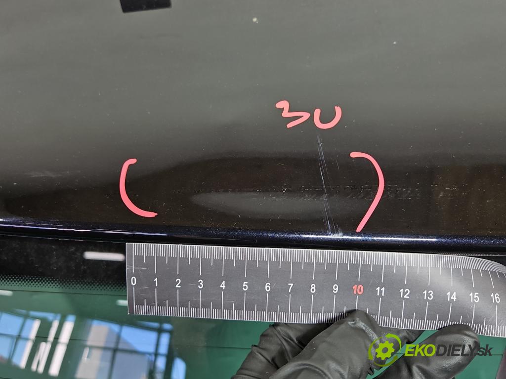 Vw Passat B8 2014 - 2.0 tdi 239KM automatic 176 kW 1968 cm3 5- zadní kufrové dveře  (Zadní kapoty)