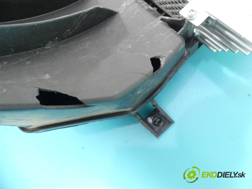 Citroen DS3 2010-2016 1.6 16V 120 HP manual 88 kW 1598 cm3 3- Subwoofer: 9663991480 (Audio zariadenia)