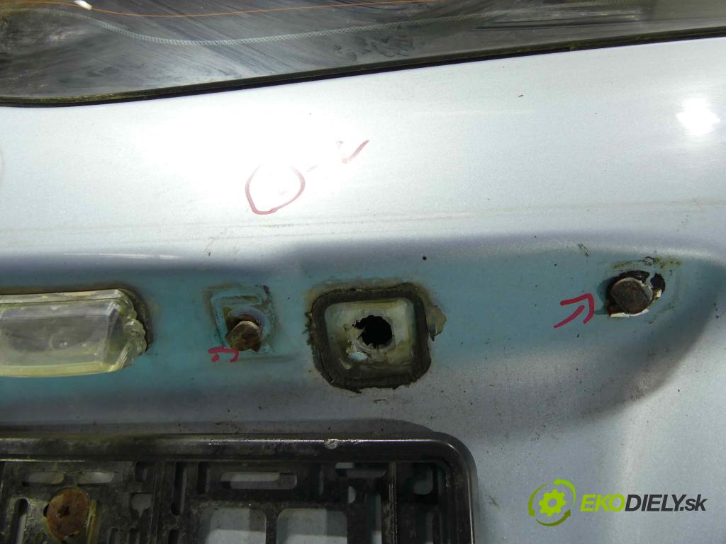 Toyota Verso 2009-2018 2.0 D4D 126 hp manual 93 kW 1998 cm3 5- zadní kufrové dveře  (Zadní kapoty)