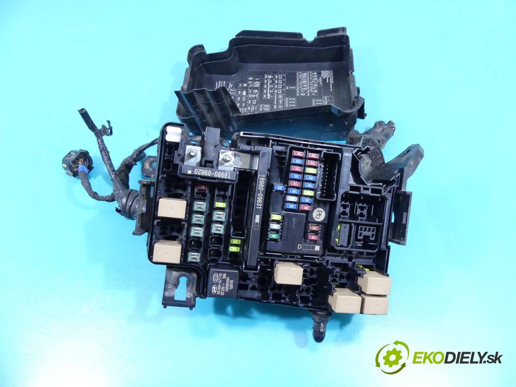 Hyundai I30 III 2016- 1.5 DPI 16V 110 hp manual 80,9 kW 1498 cm3 5- skříňka pojistková 91720-G4170 (Pojistkové skříňky)