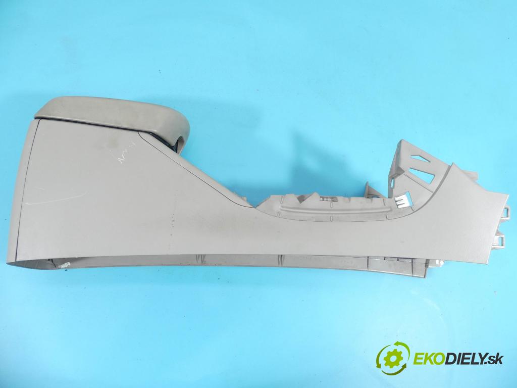 Toyota Rav4 III 2005-2012 2.2 D-CAT 177 HP manual 130 kW 2231 cm3 5- operadlo  (Lakťové opierky)