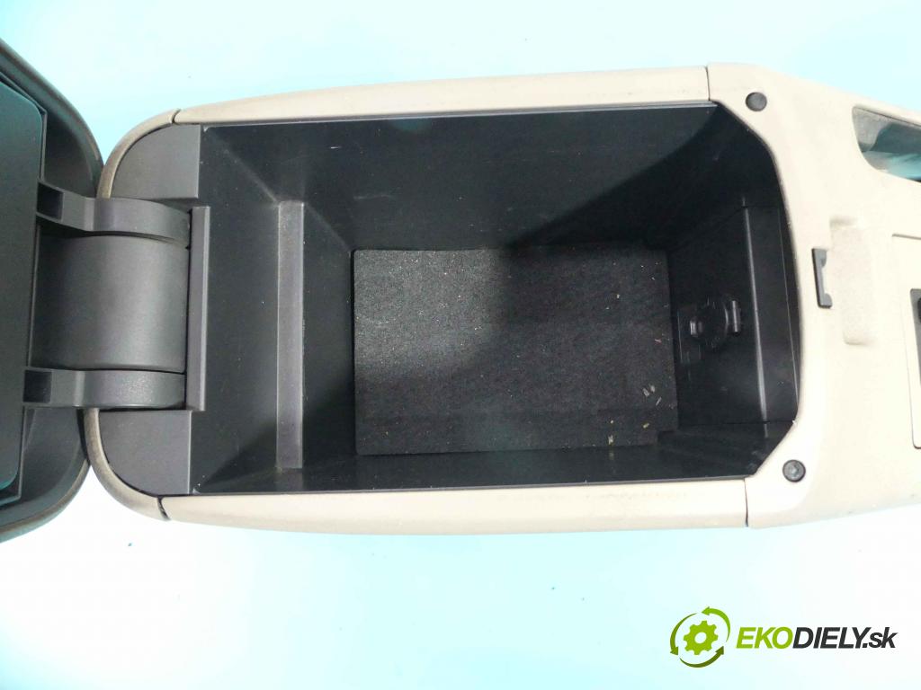 Toyota Rav4 III 2005-2012 2.2 D-CAT 177 HP manual 130 kW 2231 cm3 5- operadlo  (Lakťové opierky)