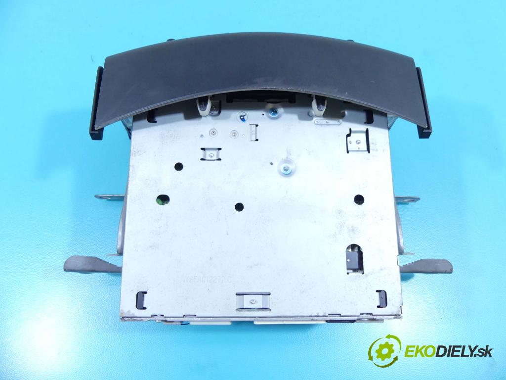 Toyota Rav4 III 2005-2012 2.2 D-CAT 177 HP manual 130 kW 2231 cm3 5- Radio originál 86120-42240