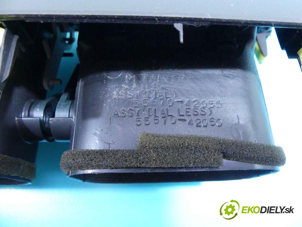 Toyota Rav4 III 2005-2012 2.2 D-CAT 177 HP manual 130 kW 2231 cm3 5- Mřížka: kúrenia stredová 55670-42050 (Mriežky kúrenia (fukáre))