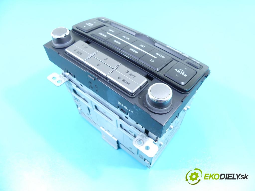 Hyundai I20 I 2008-2014 1.2 16v 85 HP manual 62,5 kW 1248 cm3 3- Radio originál 96121-1J250BLH