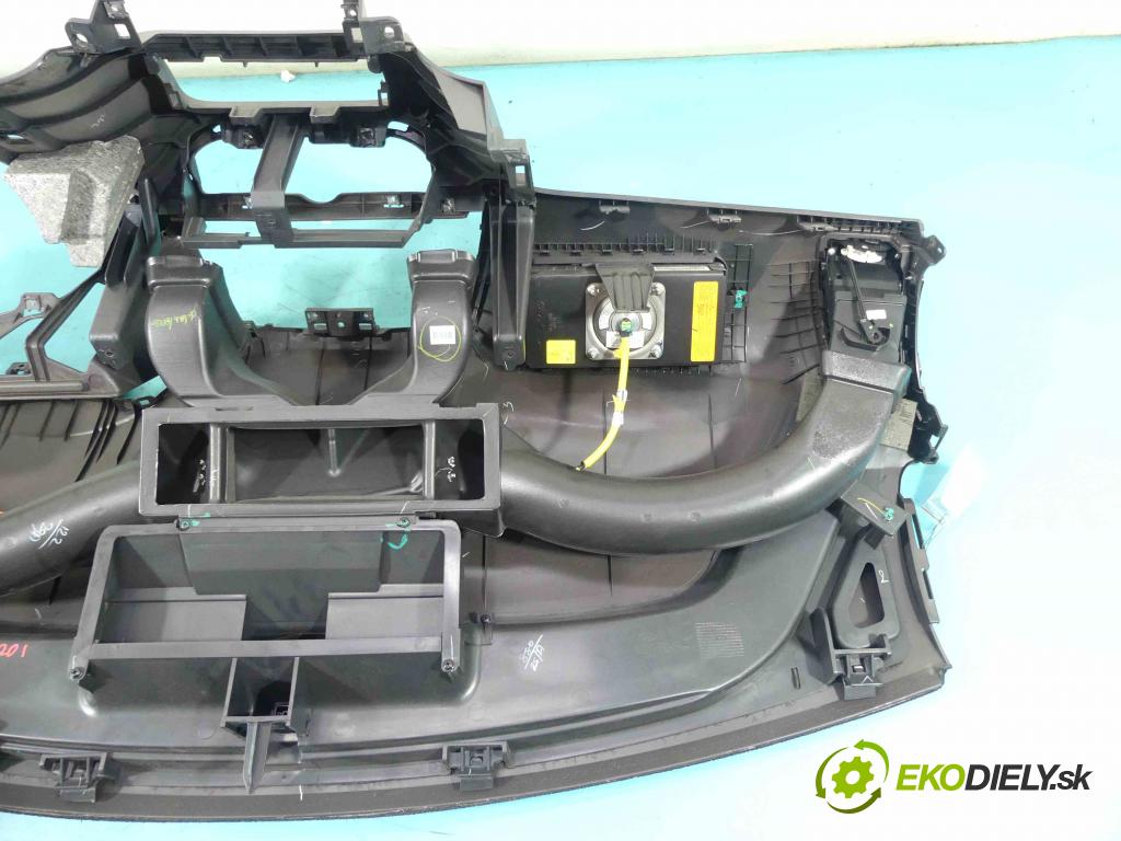 Hyundai I20 I 2008-2014 1.2 16v 85 HP manual 62,5 kW 1248 cm3 3- kokpit,pristrojová doska rozdeľovacia
