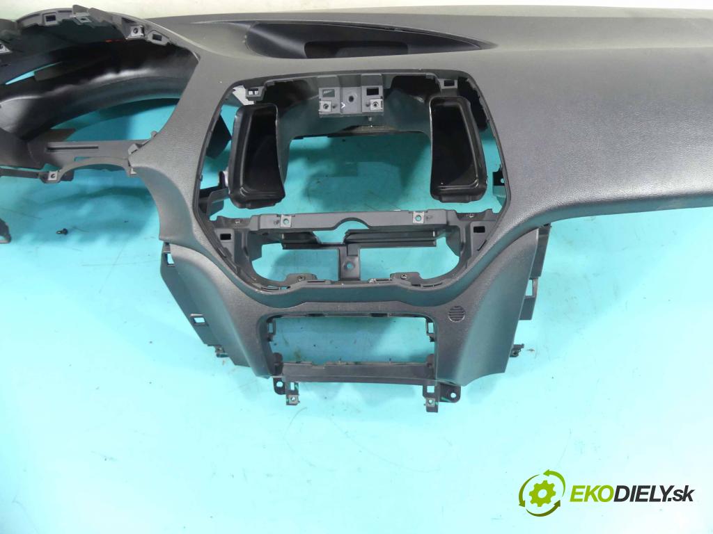 Hyundai I20 I 2008-2014 1.2 16v 85 HP manual 62,5 kW 1248 cm3 3- kokpit,pristrojová doska rozdeľovacia