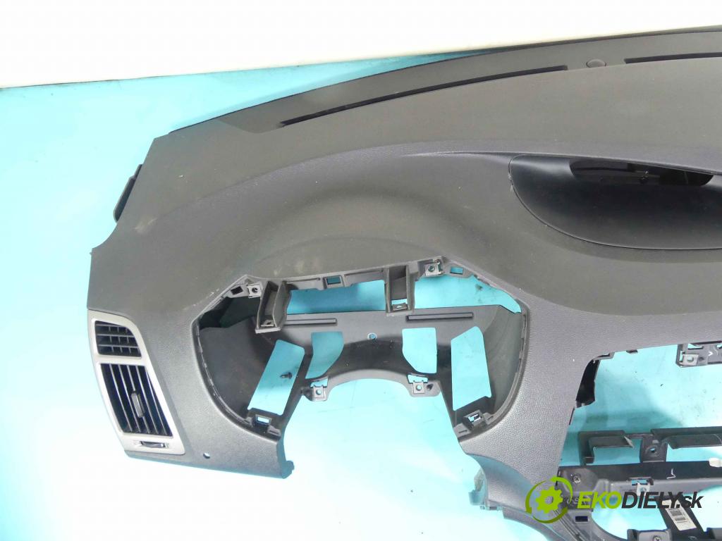 Hyundai I20 I 2008-2014 1.2 16v 85 HP manual 62,5 kW 1248 cm3 3- kokpit,pristrojová doska rozdeľovacia