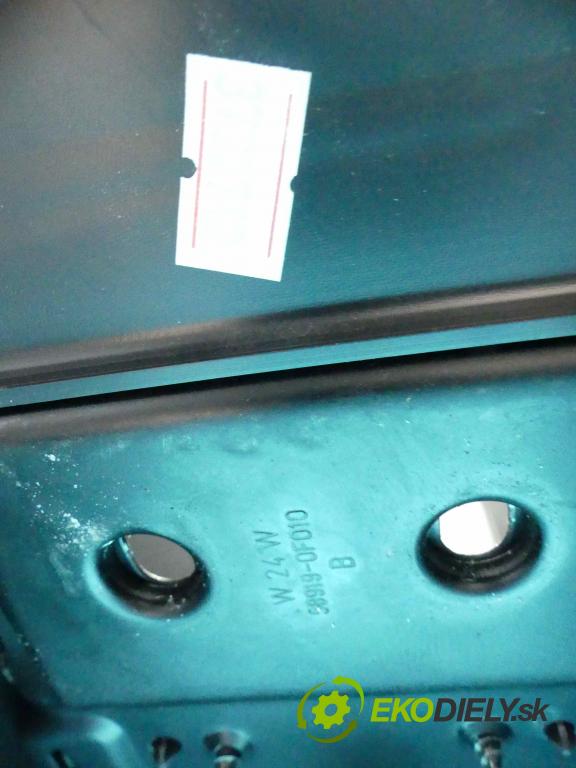 Toyota Verso 2009-2018 2.0 D4D 126 HP manual 93 kW 1998 cm3 5- operadlo  (Lakťové opierky)