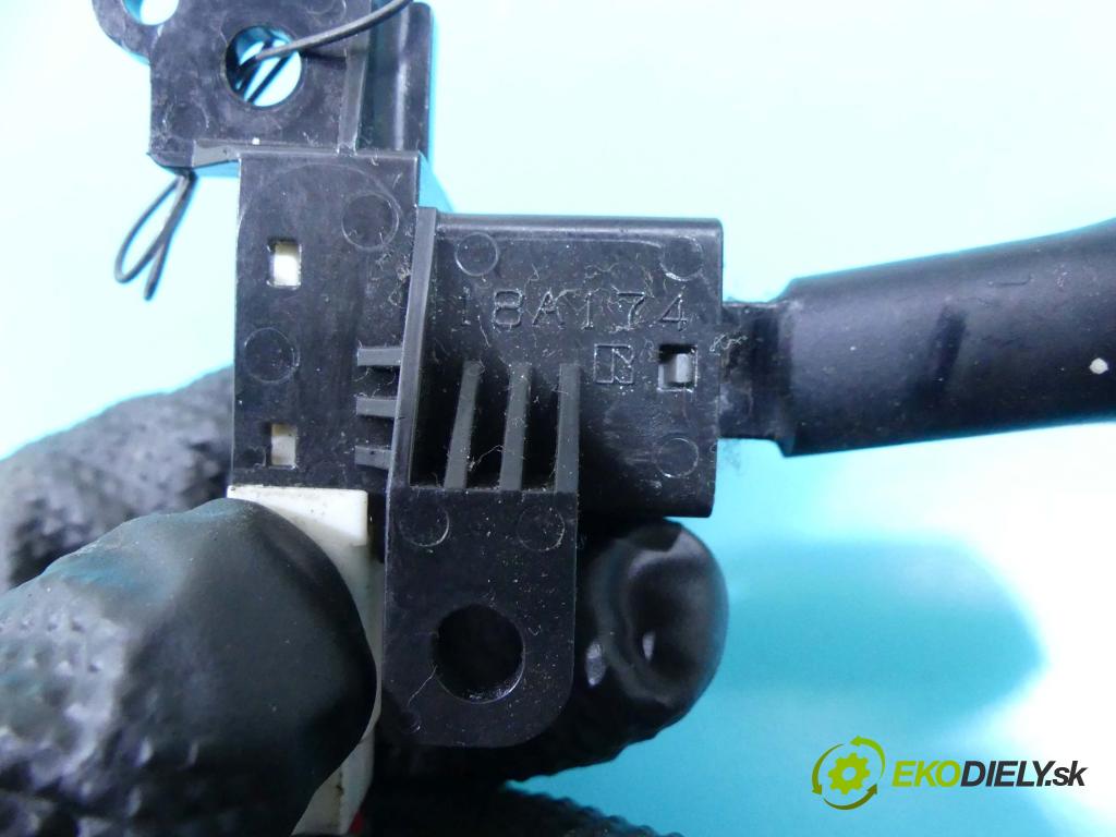 Toyota Verso 2009-2018 2.0 D4D 126 hp manual 93 kW 1998 cm3 5- Přepínač 18A174