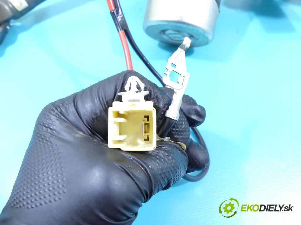 Toyota Verso 2009-2018 2.0 D4D 126 HP manual 93 kW 1998 cm3 5- čerpadlo posilovač EATCEC0140 (Servočerpadlá, pumpy riadenia)