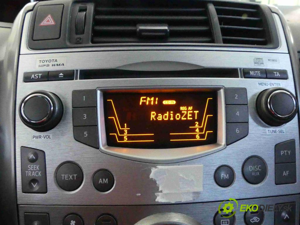 Toyota Verso 2009-2018 2.0 D4D 126 HP manual 93 kW 1998 cm3 5- Radio originál 86120-0F090