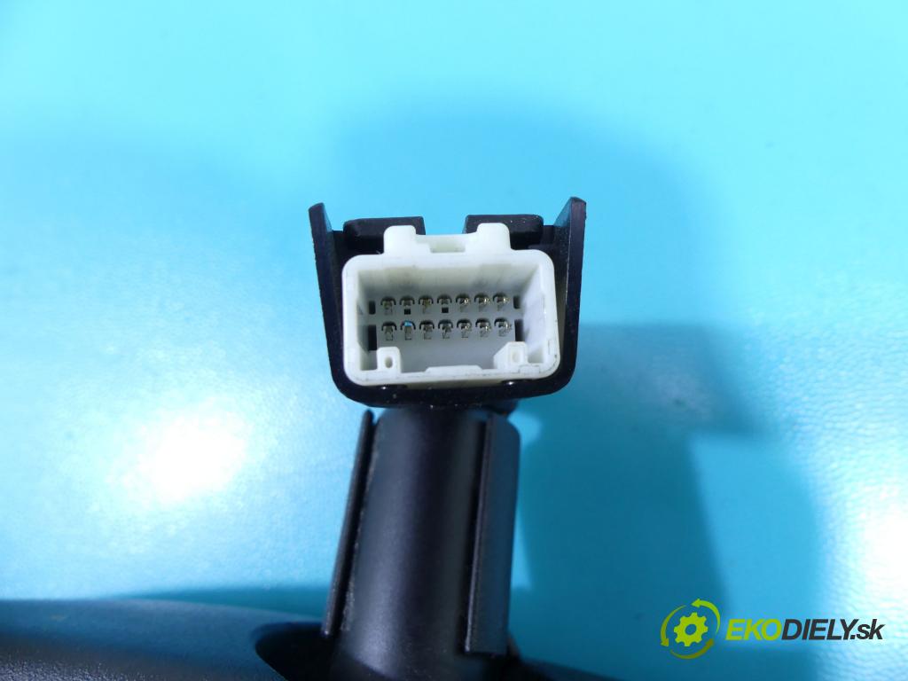 Toyota Verso 2009-2018 2.0 D4D 126 hp manual 93 kW 1998 cm3 5- zpětné zrcátko vnitřní 878100F080 (Světla vnitřní)