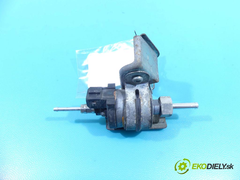 Toyota Verso 2009-2018 2.0 D4D 126 hp manual 93 kW 1998 cm3 5- čerpadlo paliva webasto 22454201 (Webasto ohřívače)