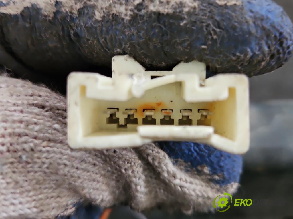 Toyota Verso 2009-2018 2.0 D4D 126 hp manual 93 kW 1998 cm3 5- oko tažné  (Tažná zařízení)