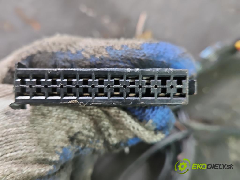 Renault Megane III 2008-2016 2.0 dci 160 hp manual 118 kW 1995 cm3 5- oko tažné  (Tažná zařízení)