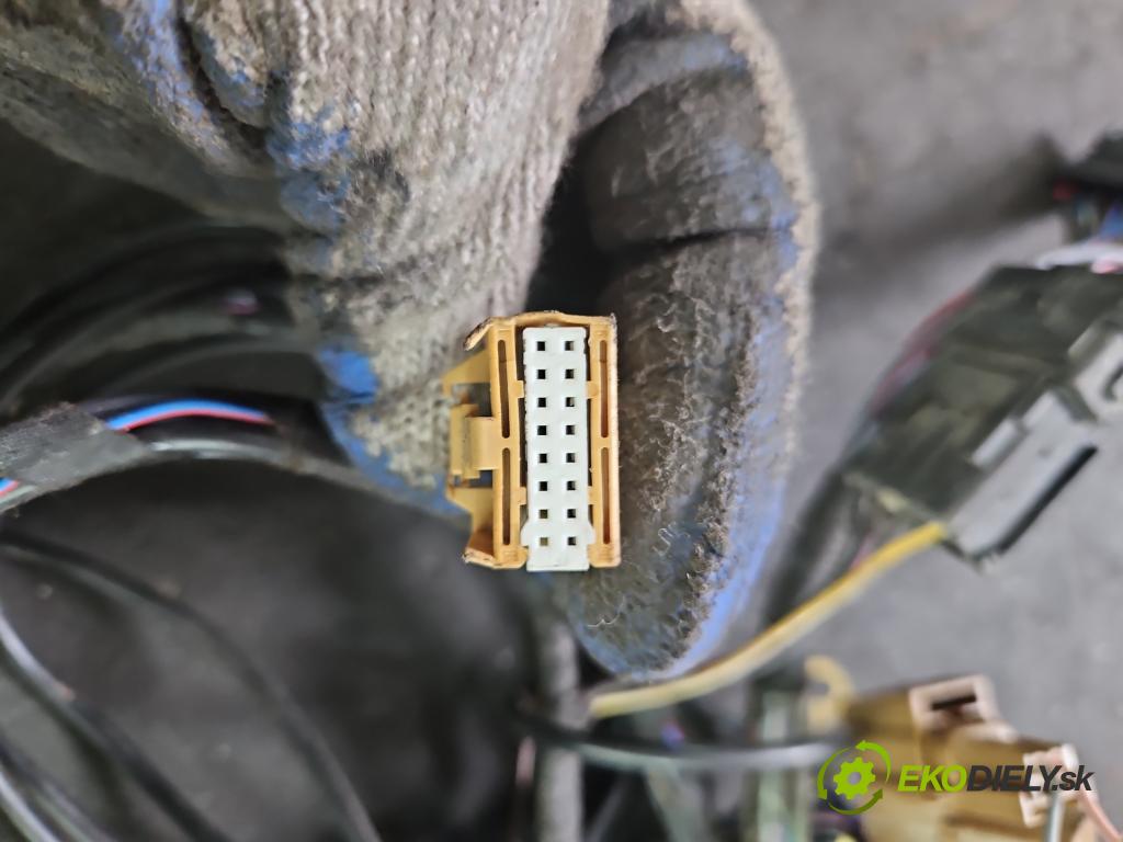 Renault Megane III 2008-2016 2.0 dci 160 hp manual 118 kW 1995 cm3 5- oko tažné  (Tažná zařízení)