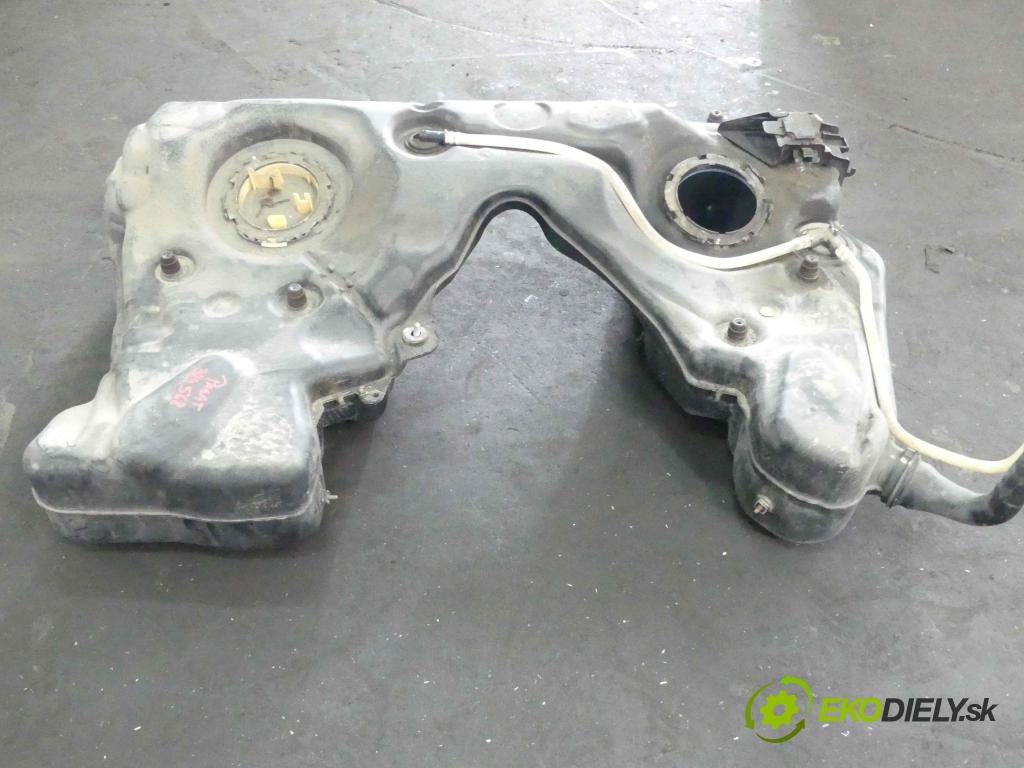 Vw Passat B8 2014 - 2.0 tdi 239KM automatic 176 kW 1968 cm3 5- Nádrž: paliva  (Nádrže)