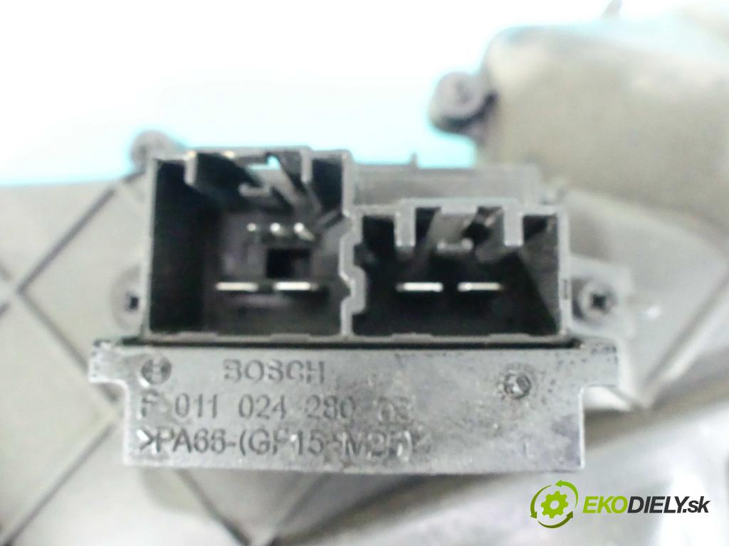 Suzuki XL-7 II 2006-2009 3.6 V6 252KM automatic 185 kW 3564 cm3 5- radiátor 990773018 (Radiátory topení)