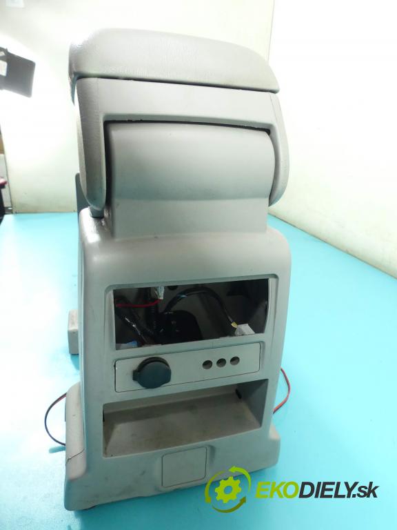 Suzuki XL-7 II 2006-2009 3.6 V6 252KM automatic 185 kW 3564 cm3 5- operadlo  (Lakťové opierky)