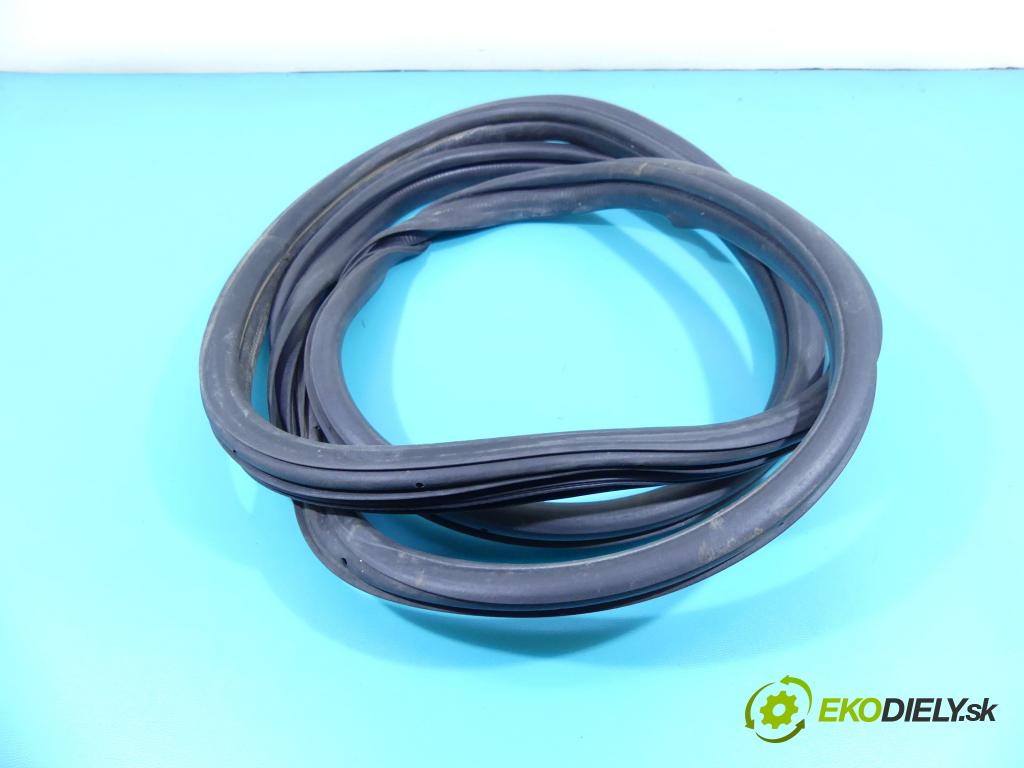 Suzuki XL-7 II 2006-2009 3.6 V6 252KM automatic 185 kW 3564 cm3 5- Těsnění: dveře zadní levé  (Ostatní)