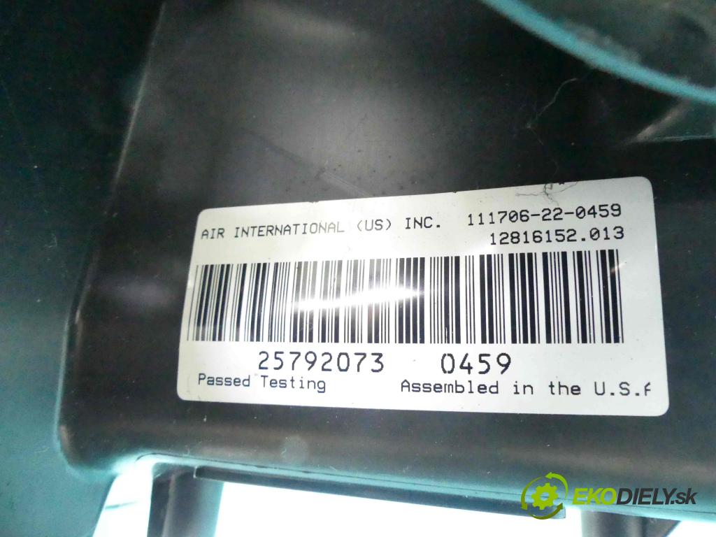 Suzuki XL-7 II 2006-2009 3.6 V6 252KM automatic 185 kW 3564 cm3 5- radiátor 25792073 (Radiátory topení)