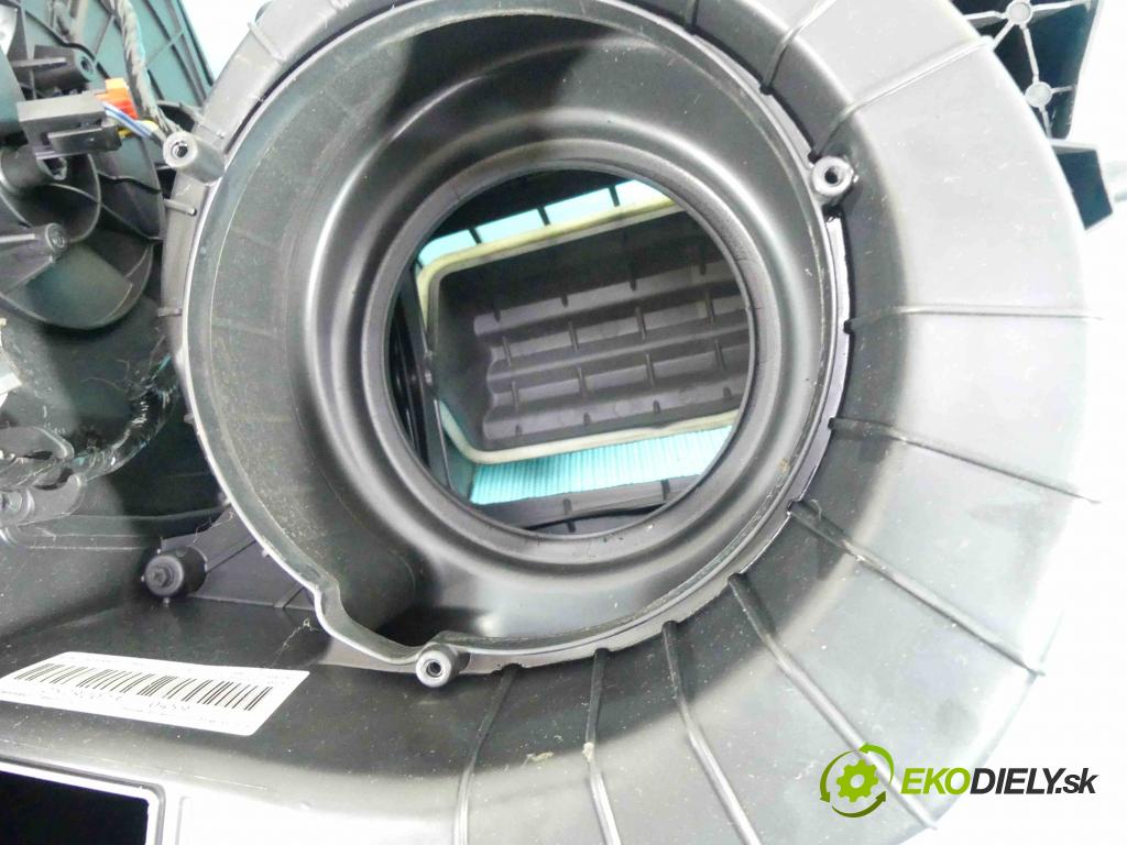 Suzuki XL-7 II 2006-2009 3.6 V6 252KM automatic 185 kW 3564 cm3 5- radiátor 25792073 (Radiátory topení)