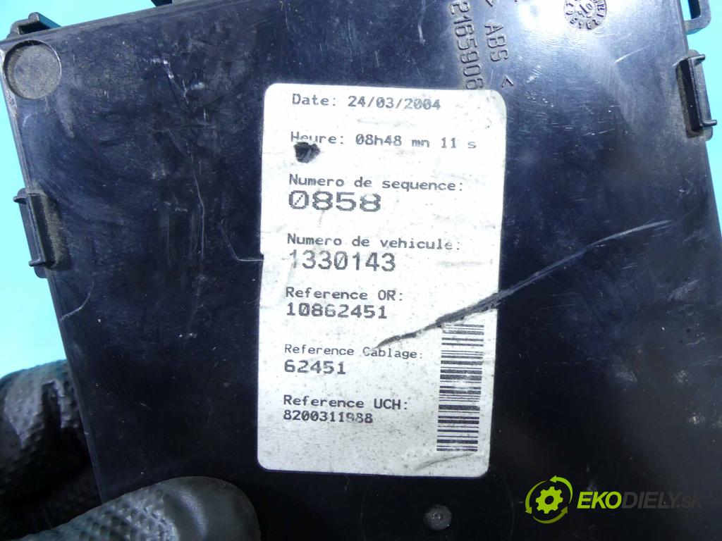 Renault Clio II 1998-2012 1.5 dci 65 HP manual 48 kW 1461 cm3 3- modul riadiaca jednotka 8200311988 (Ostatné)