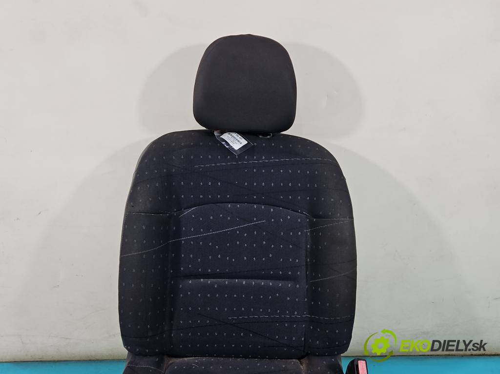 Renault Clio II 1998-2012 1.5 dci 65 HP manual 48 kW 1461 cm3 3- Sedačka pravý  (Sedačky, sedadlá)