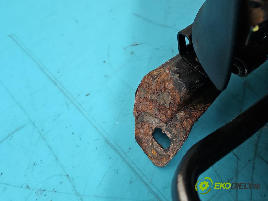 Subaru Legacy IV 2004-2009 2.0 boxer 150 HP manual 110 kW 1998 cm3 4- Sedačka pravý  (Sedačky, sedadlá)