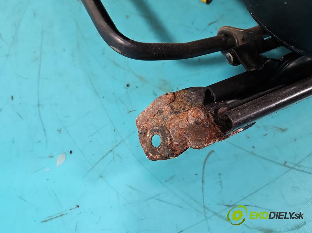 Subaru Legacy IV 2004-2009 2.0 boxer 150 HP manual 110 kW 1998 cm3 4- Sedačka pravý  (Sedačky, sedadlá)