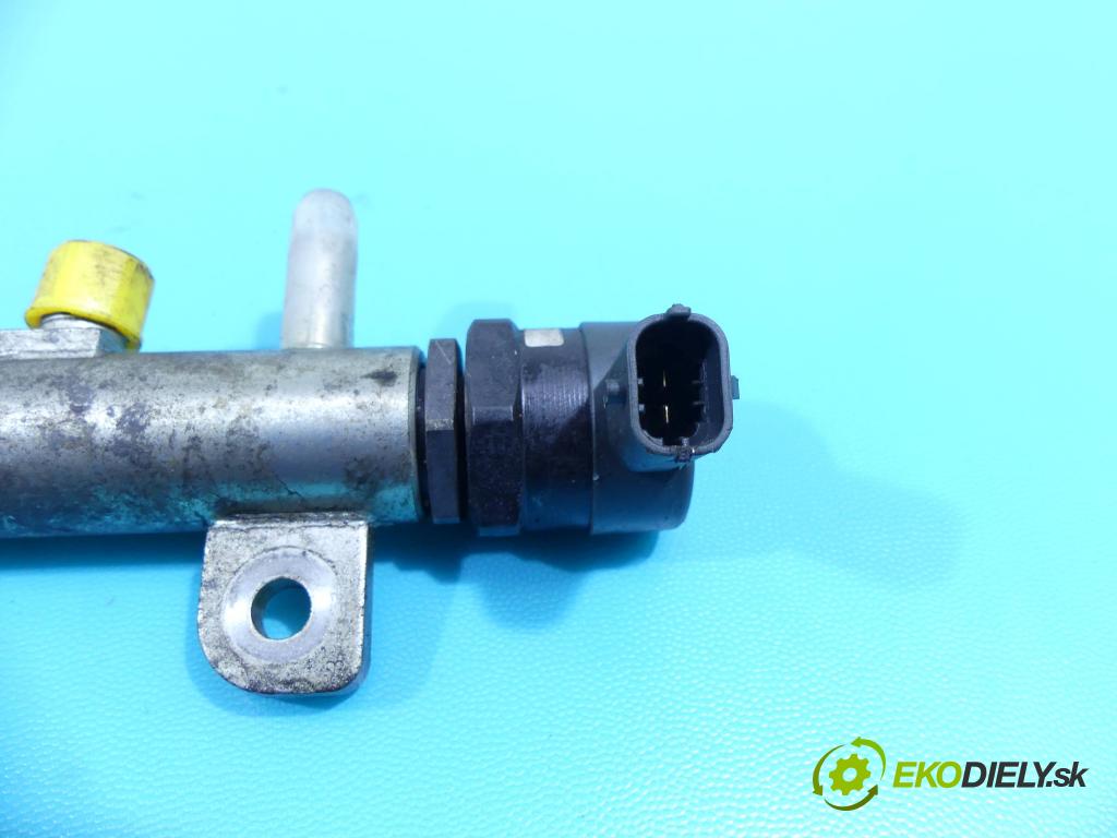 Opel Vectra C 2002-2008 1.9 cdti 120 HP manual 88 kW 1910 cm3 5- lišta vstrekovacia 0445214056 (Vstrekovacie lišty)