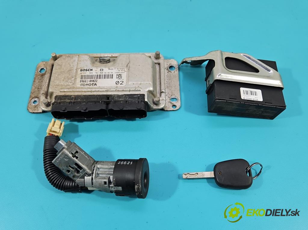Toyota Aygo 2005-2014 1.0 68 hp manual 50 kW 998 cm3 5- řídící jednotka motoru 0261208702