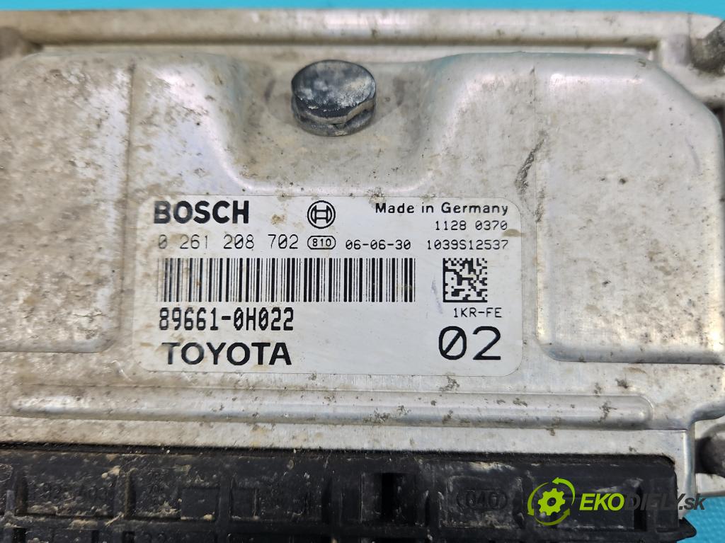 Toyota Aygo 2005-2014 1.0 68 hp manual 50 kW 998 cm3 5- řídící jednotka motoru 0261208702