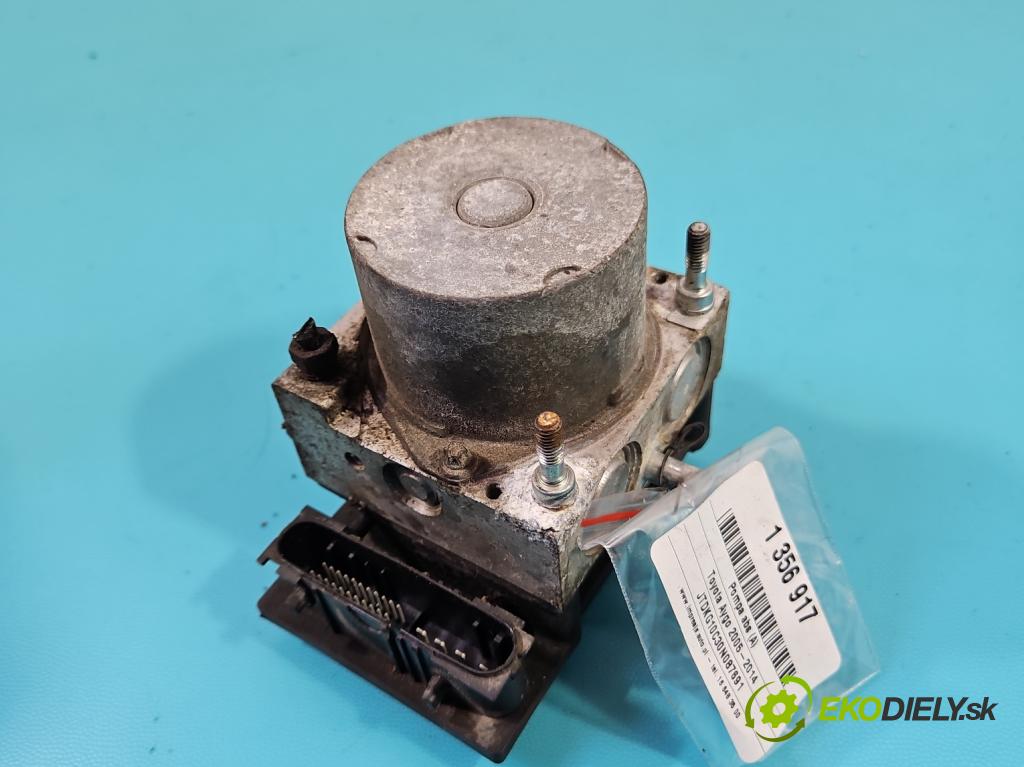 Toyota Aygo 2005-2014 1.0 68 HP manual 50 kW 998 cm3 5- čerpadlo abs 0265231579 (Pumpy ABS)