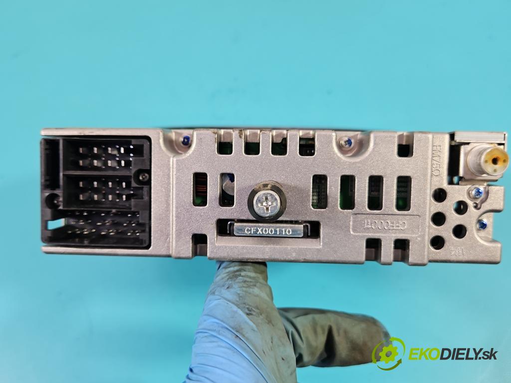 Toyota Aygo 2005-2014 1.0 68 HP manual 50 kW 998 cm3 5- Radio originál 86120-0H010