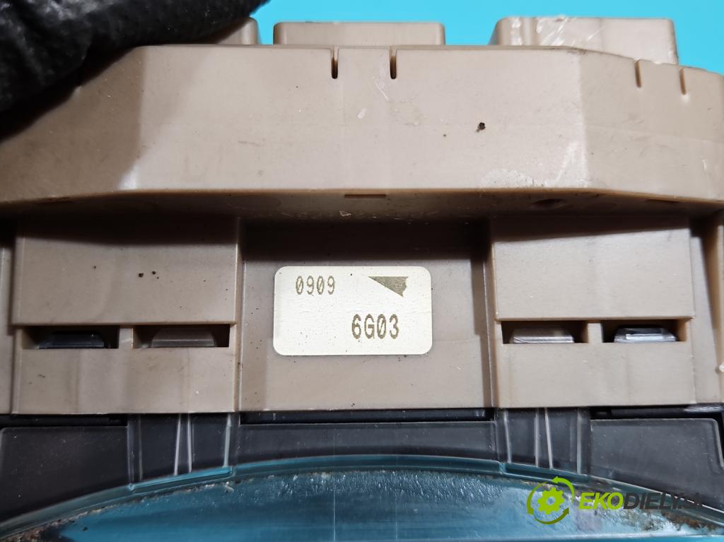 Toyota Aygo 2005-2014 1.0 68 HP manual 50 kW 998 cm3 5- prístrojovka/ budíky 83800-0H011-A (Prístrojové dosky, displeje)