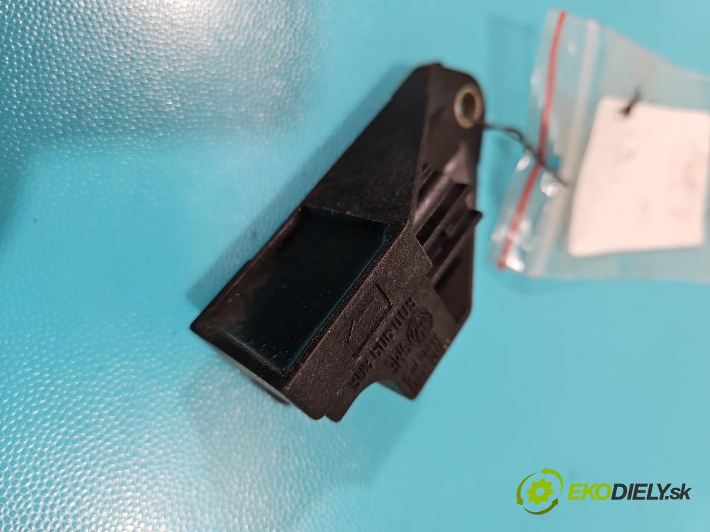 Vw Polo IV 9N 2001-2009 1.4 tdi 75 HP manual 55 kW 1422 cm3 5- snímač šokovat: 5WK42895 (Snímače nárazu)