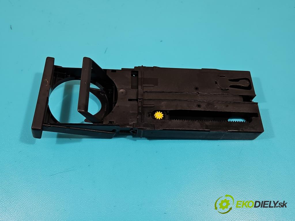 Vw Sharan I 1995-2010 1.9 tdi 116 HP manual 85 kW 1896 cm3 5- Rukojeť: na nápoje:  (Úchyty, držiaky na nápoje)