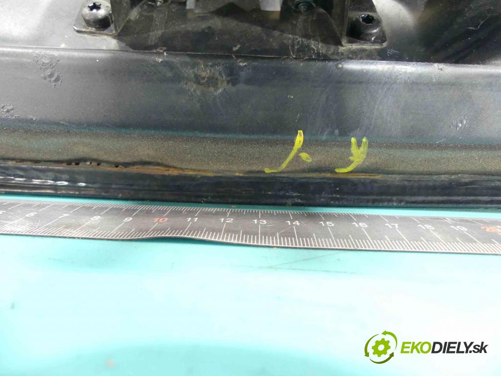 Bmw 5 E39 1996-2003 2.5d 163 hp manual 120 kW 2497 cm3 5- zadní kufrové dveře  (Zadní kapoty)